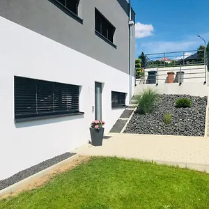  Apartment Moderne Mit Terrasse Und Garten